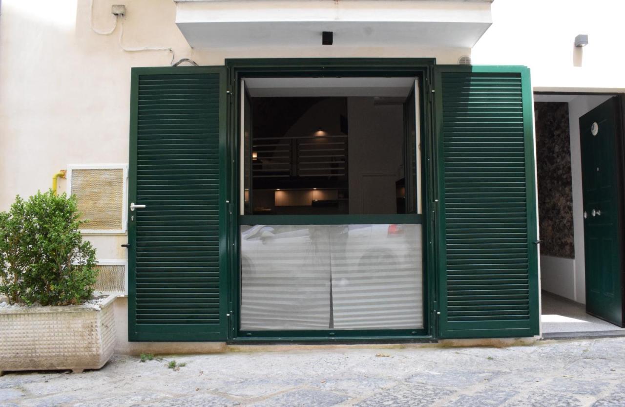 Ninfa Marina, Open Space Fronte Spiaggia Vietri Exterior foto